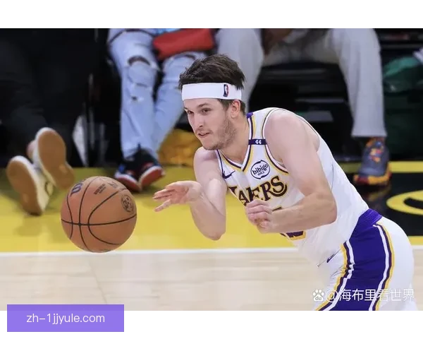 里夫斯伤停苦练再演疯狂出手秀